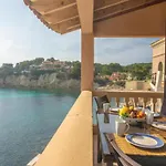 Majestic Holiday Home With Pool